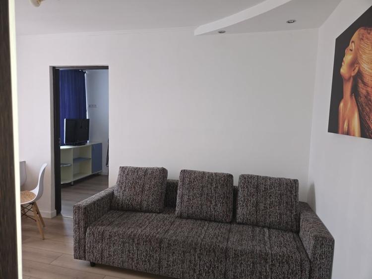 Apartament cu 2 camere decomandat, mobilat în Central