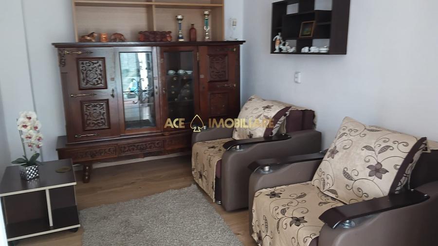 Apartament cu 2 camere decomandat, mobilat în Regie