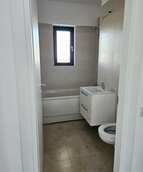 Apartament cu 2 camere semidecomandat în Fundeni