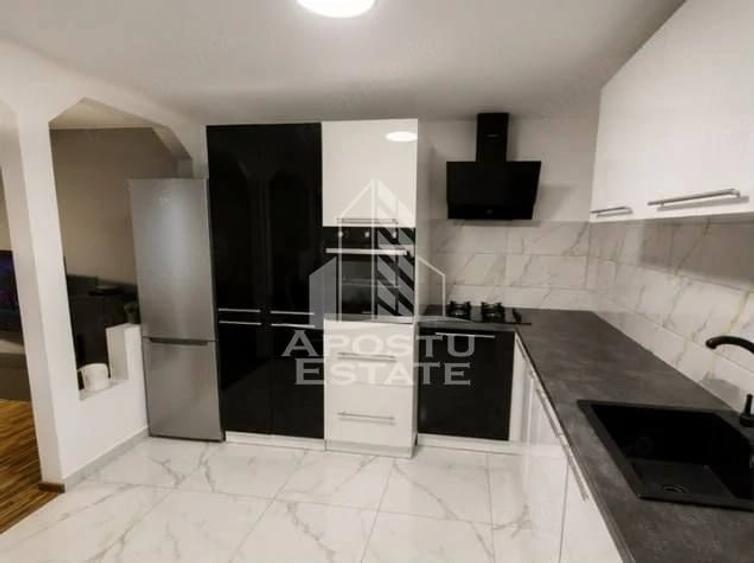 Casă cu 5 camere cu Teren 2972 Mp în Sânpetru Mic