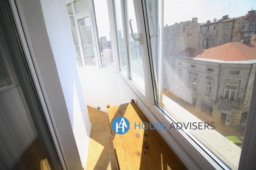 Apartament cu 3 camere, mobilat în Universitate