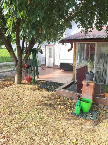Casă individuală cu 3 camere cu Canalizare în Nord-Est