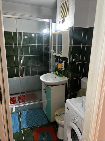 Apartament cu 2 camere decomandat în Steaua
