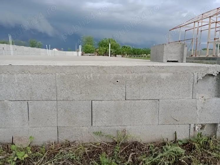 Teren de 1500 mp, în Rast
