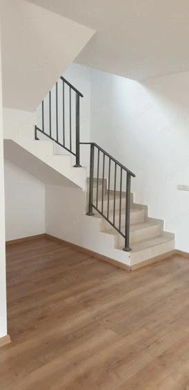 Casă cu 4 camere cu Teren 400 Mp în Tărlungeni