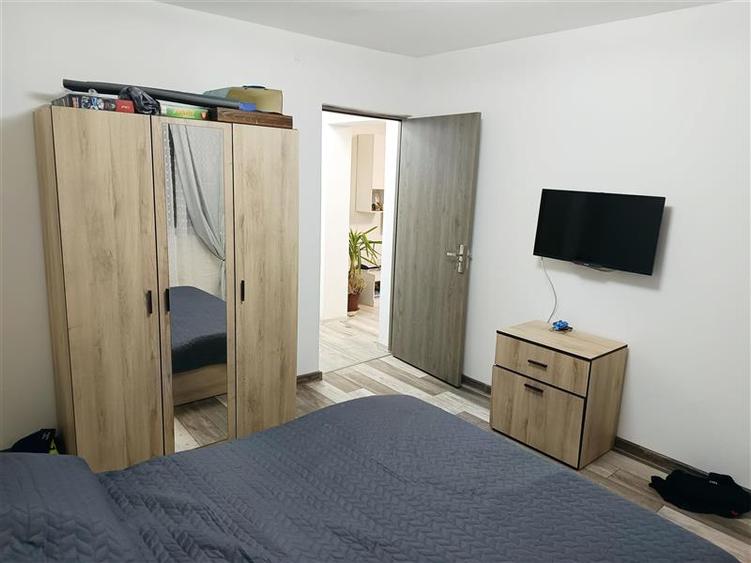 Apartament cu 2 camere decomandat, mobilat în Central