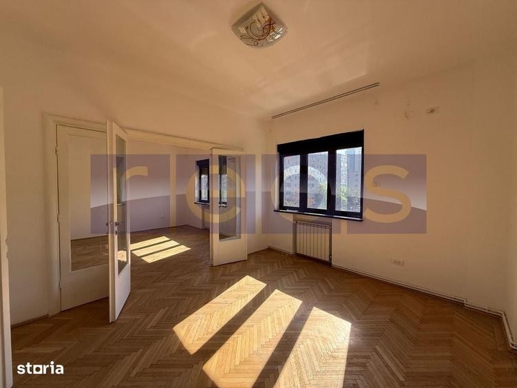 Apartament cu 4 camere în Amzei