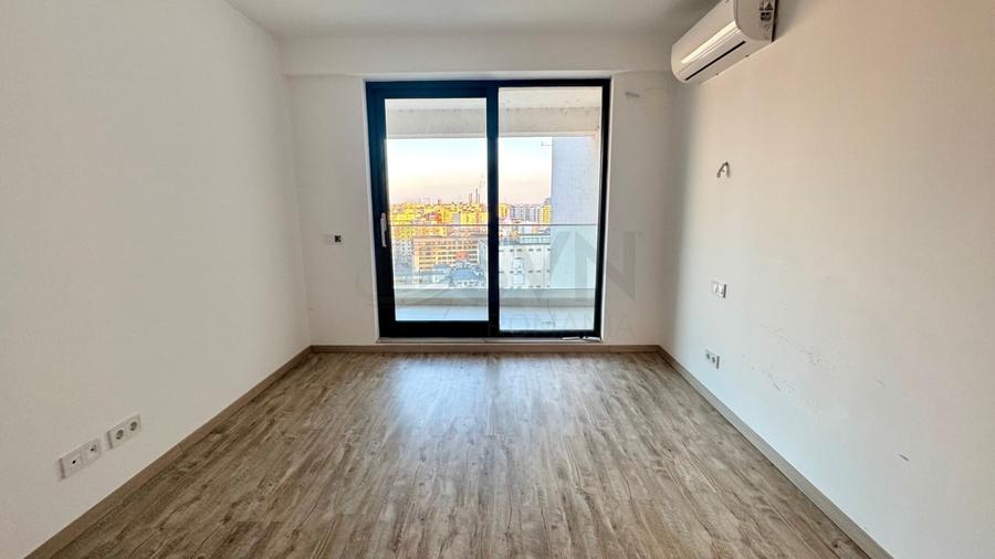 Apartament cu 5 camere decomandat în Nerva Traian