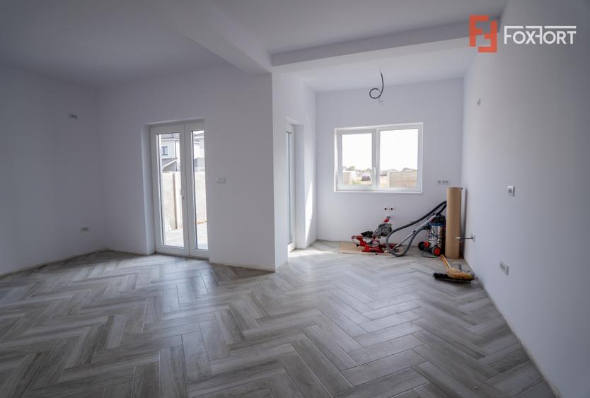 Duplex cu 4 camere cu Teren 273 Mp în Urseni
