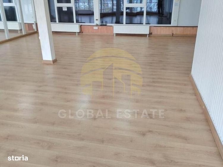 Apartament cu 3 camere semidecomandat în Unirii