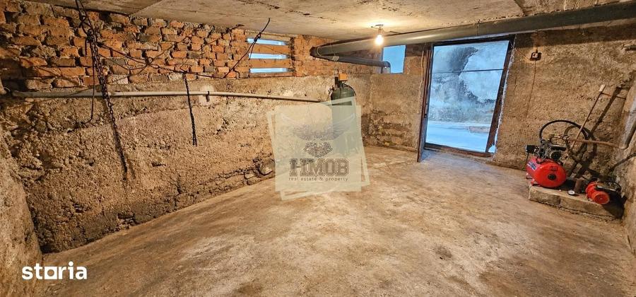 Casă cu 5 camere cu Teren 482 Mp în Central