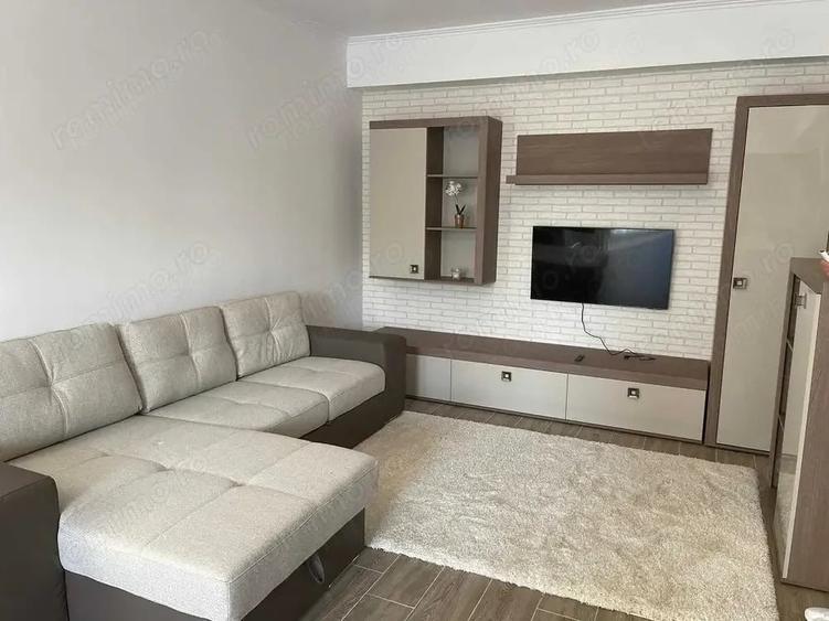 Apartament cu 2 camere decomandat în Văcăresti