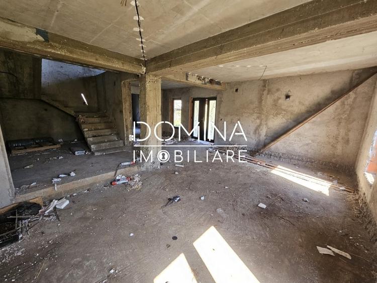Casă individuală cu 5 camere cu Teren 3317 Mp în Peștișani