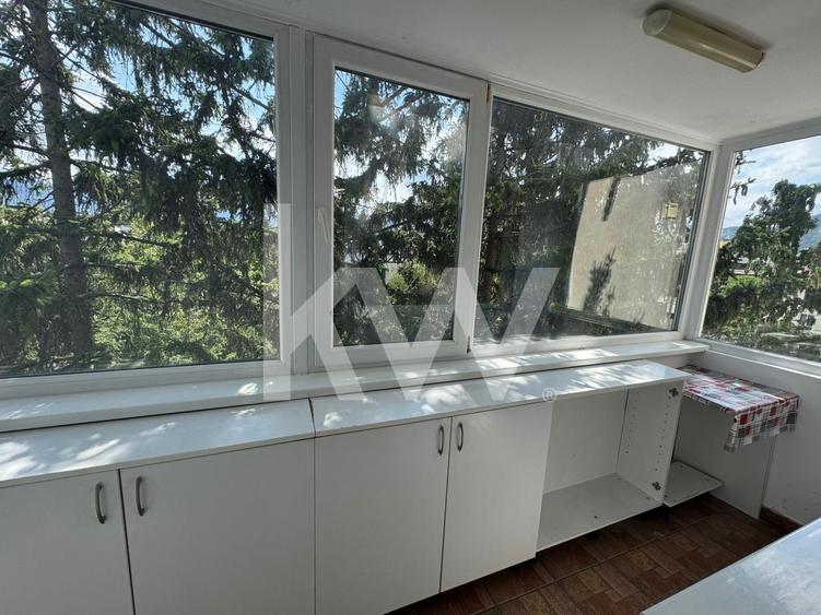 Apartament cu 3 camere semidecomandat, mobilat în Astra