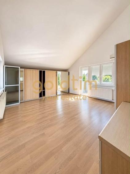 Casă individuală cu 6 camere decomandat cu Piscina în Pipera