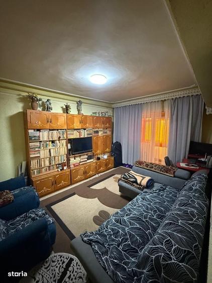 Apartament cu 4 camere decomandat în Păcurari