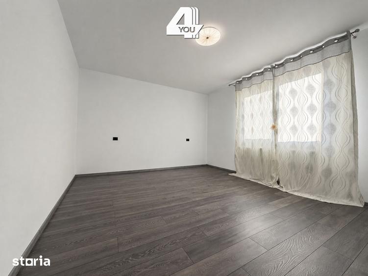 Casă cu 6 camere cu Teren 2886 Mp în Șiria