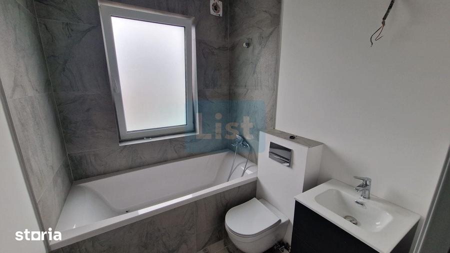 Casă cu 4 camere cu Teren 412 Mp în Recea