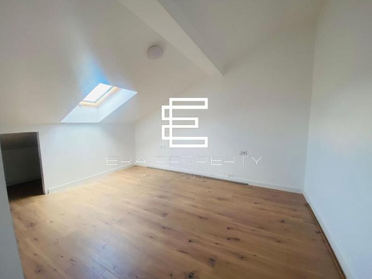 Penthouse cu 3 camere decomandat în Cristian