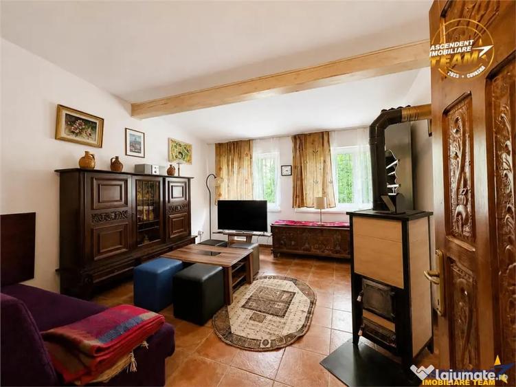 Casă cu 4 camere cu Teren 2200 Mp în Băcel