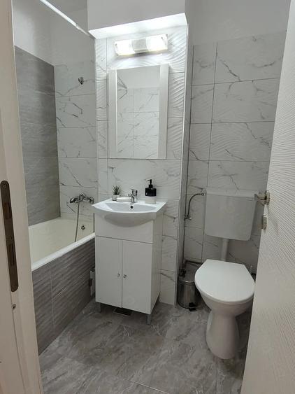 Apartament cu 2 camere semidecomandat în Ostroveni