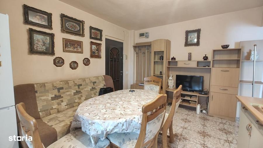 Apartament cu 2 camere decomandat în Zamfirescu