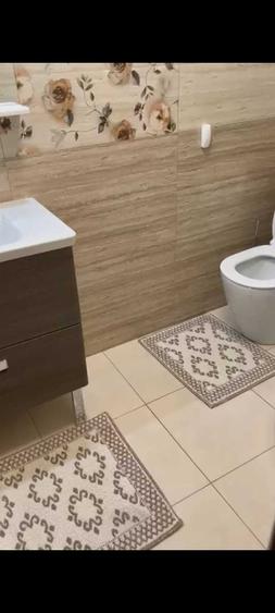 Apartament cu 4 camere decomandat în Dobroești