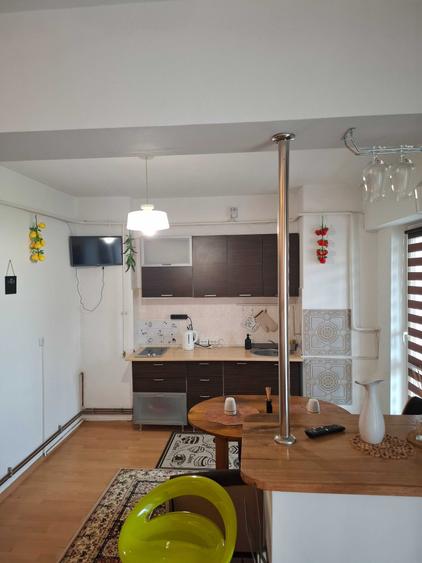 Garsonieră decomandată în Calea București