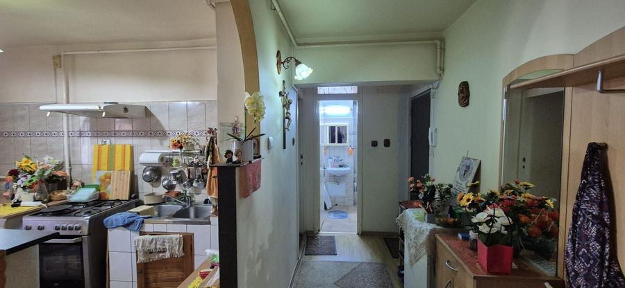 Apartament cu 2 camere decomandat în Depozite