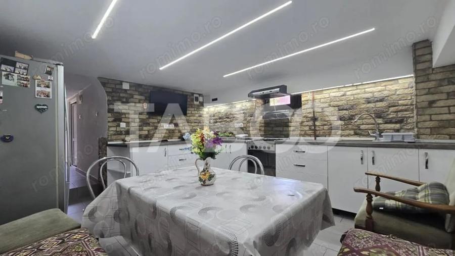 Casă cu 5 camere cu Teren 250 Mp în Central
