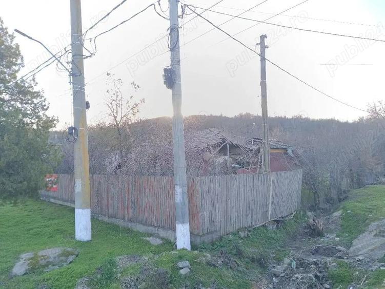 Teren de 811 mp, în Căscioarele