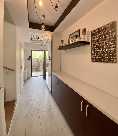 Casă individuală cu 5 camere cu Canalizare în Corbeanca