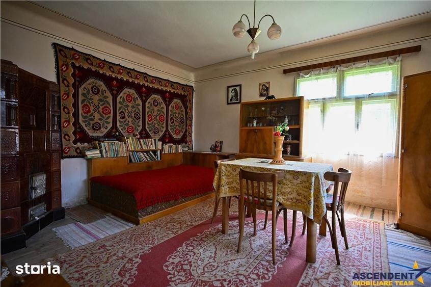 Casă cu 2 camere decomandat cu Teren 4300 Mp în Bran