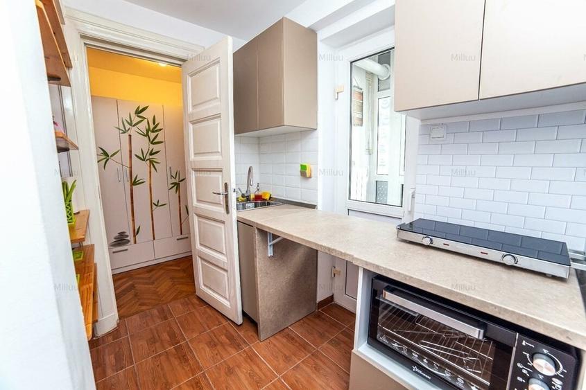 Apartament cu 2 camere decomandat, mobilat în P-ța Romană