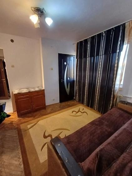 Apartament cu 2 camere semidecomandat în Valea Rosie