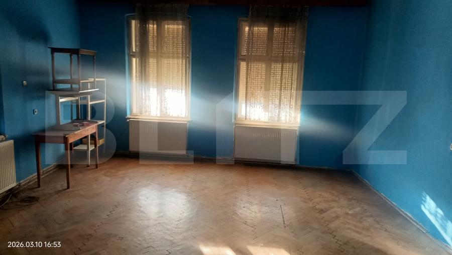 Casă individuală cu 5 camere cu Canalizare în Reghin
