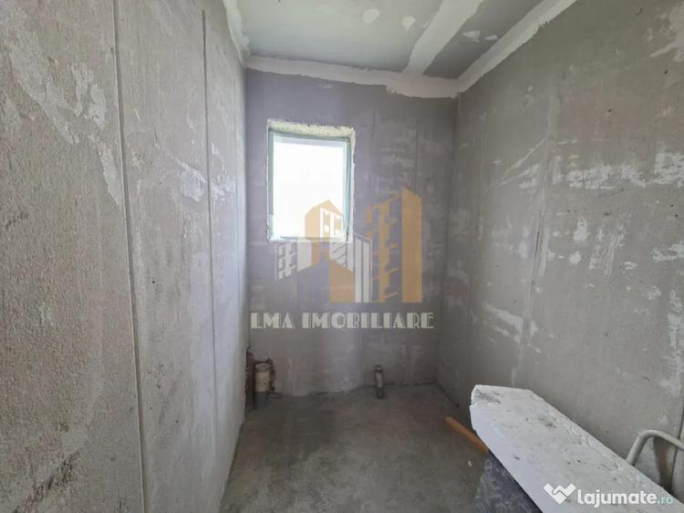 Casă cu 4 camere cu Canalizare în Sânpetru