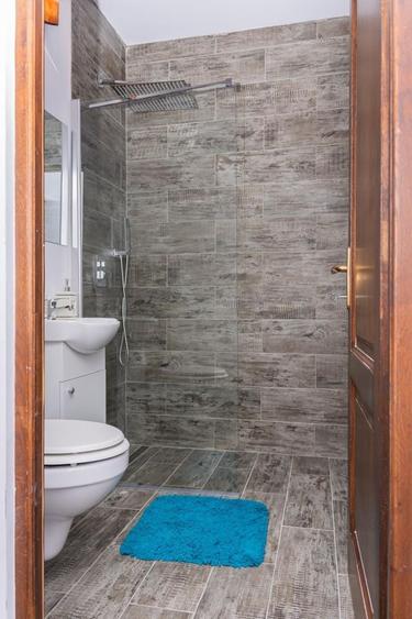 Ultracentral Enescu Apartament decomandat 1 camera privata cu bucatarie comuna utilata - 4