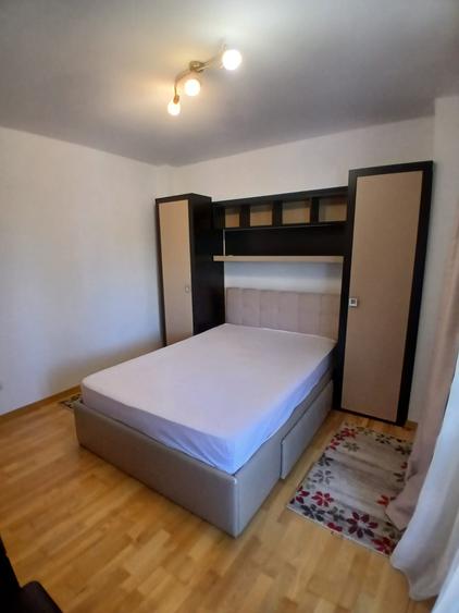 2 camere, Ultracentral - 4