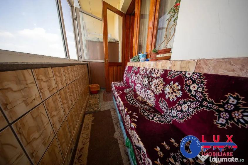 Apartament cu 3 camere semidecomandat în Ultracentral