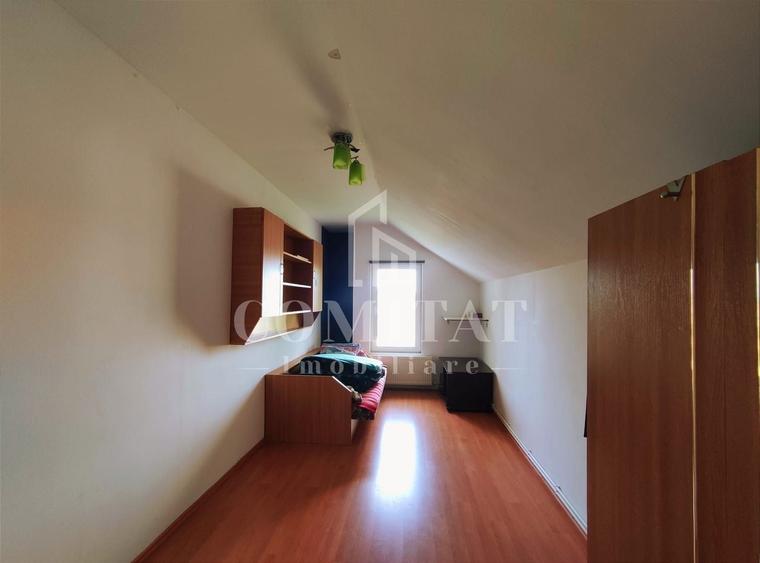 Apartament cu 3 camere decomandat, mobilat în Zorilor
