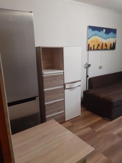 Garsonieră decomandată în Astra
