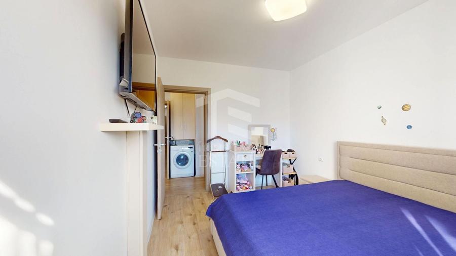Apartament cu 4 camere semidecomandat, mobilat în Băneasa