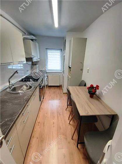 Apartament cu 3 camere decomandat, mobilat în Terezian