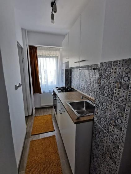 Garsonieră decomandată în Brâncoveanu