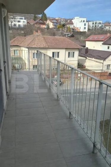 Apartament cu 2 camere semidecomandat, mobilat în Dâmbul Rotund