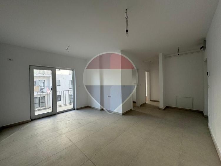 Apartament cu 2 camere semidecomandat în Micălaca