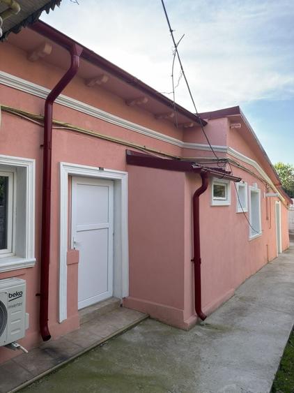 Casă cu 2 camere cu Teren 150 Mp în Central
