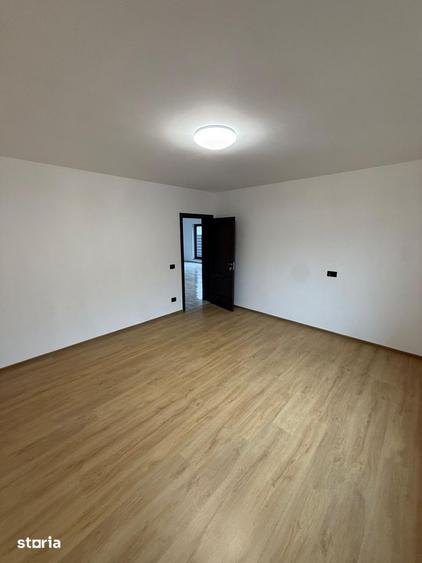 Casă cu 3 camere cu Teren 350 Mp în Letea Veche