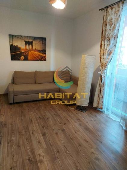 Garsonieră decomandată în Vest
